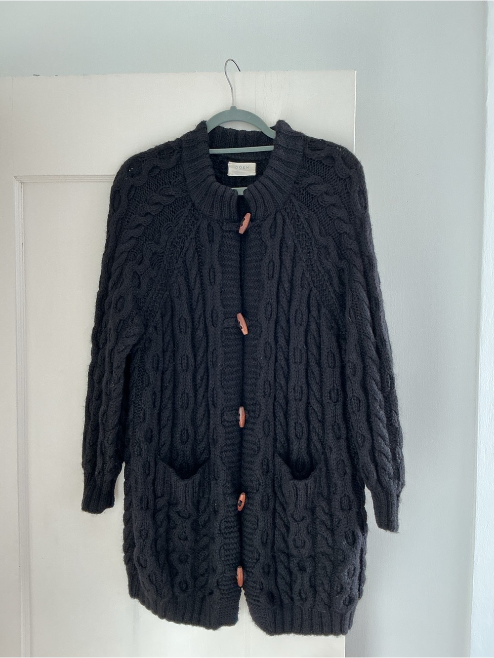 Dôen Brighten Cable Knit Cardigan Black